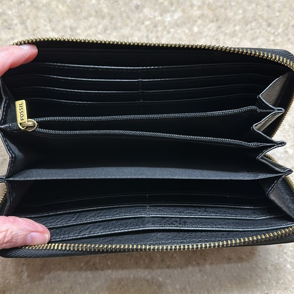 Fossil Leopard Print Wallet - Picture 2 of 3